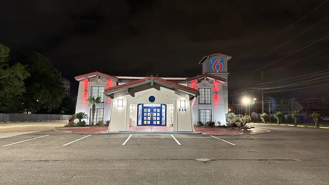 Motel 6 Beaumont, TX hotel detail image 2