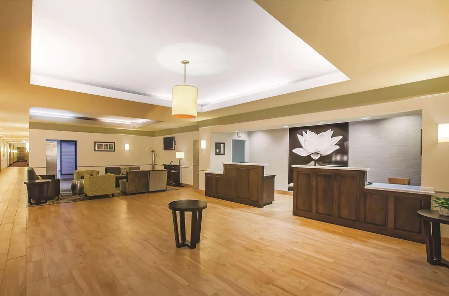 La Quinta Inn & Suites by Wyndham Beaumont West hotel detail image 6