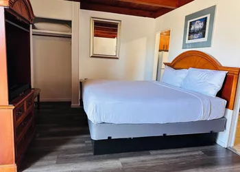 Anchor Inn Motel hotel thumbnail 7