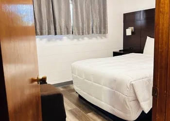 Anchor Inn Motel hotel thumbnail 8
