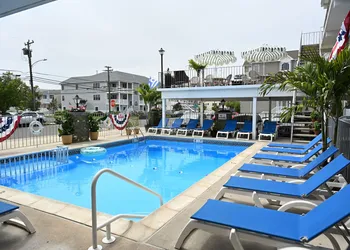 Grecian Gardens Motel hotel thumbnail 7
