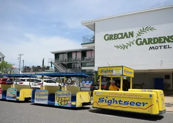 Grecian Gardens Motel hotel thumbnail 8