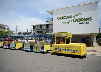 Grecian Gardens Motel hotel thumbnail 3