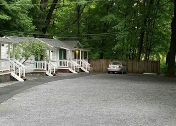 Brookside Motel hotel thumbnail 8