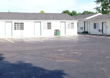 Relax Inn hotel thumbnail 3