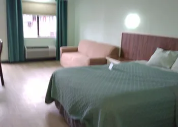 Western Royal Inn hotel thumbnail 5