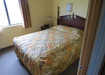Western Royal Inn hotel thumbnail 8