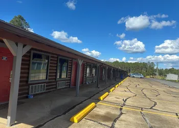 American Inn Motel by Capital O Camden AL hotel thumbnail 2