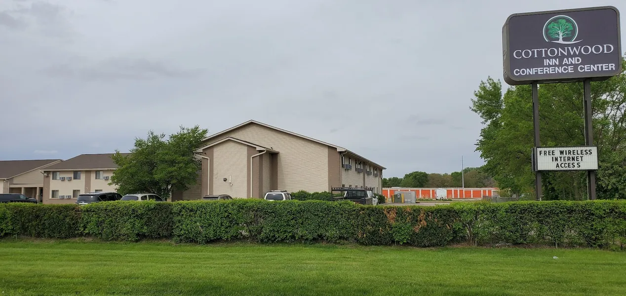 Cottonwood Inn and Conference Center hotel detail image 2