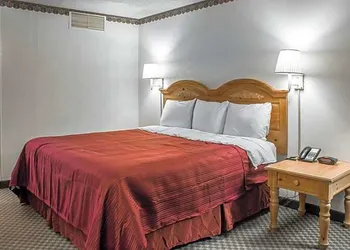 Rodeway Inn & Conference Center hotel thumbnail 2