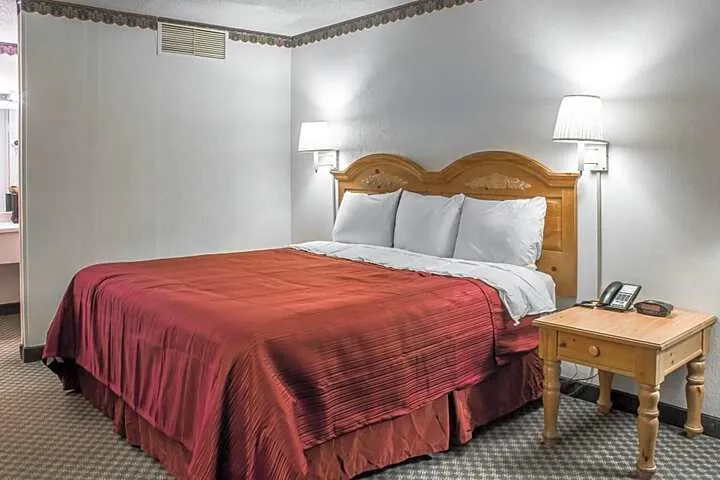 Rodeway Inn & Conference Center hotel detail image 2