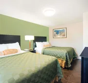 Executive Inn and Kitchenette Suites hotel detail image 4