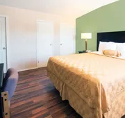 Executive Inn and Kitchenette Suites hotel detail image 5