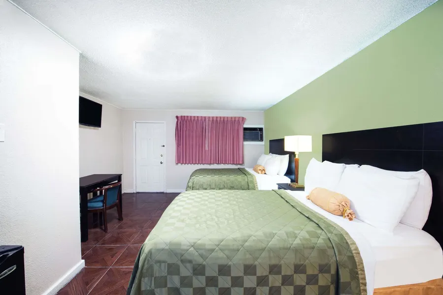 Executive Inn and Kitchenette Suites hotel detail image 6