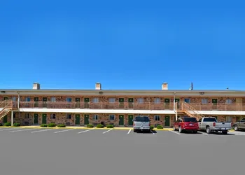 Americas Best Value Inn Stephenville hotel thumbnail 2