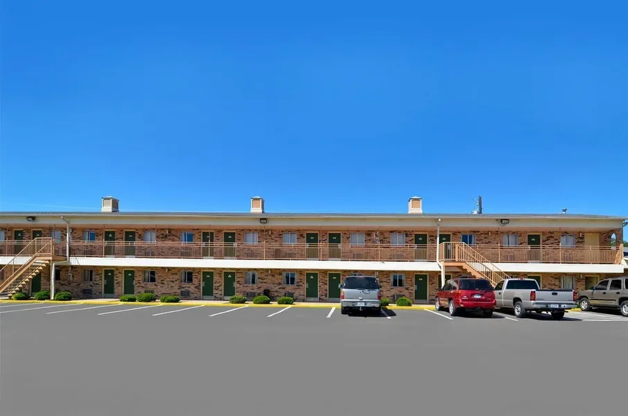 Americas Best Value Inn Stephenville hotel detail image 2