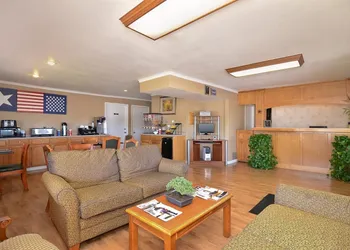 Americas Best Value Inn Stephenville hotel thumbnail 4