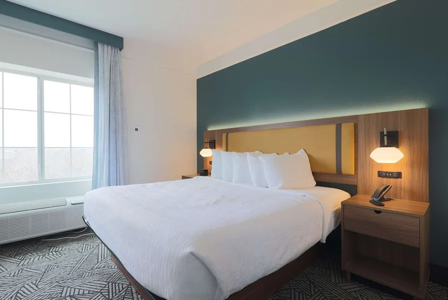 La Quinta Inn & Suites by Wyndham Sherman hotel detail image 6