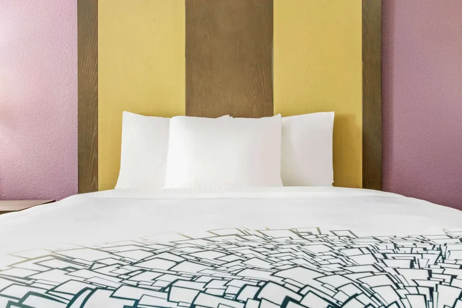 La Quinta Inn & Suites by Wyndham Hillsboro hotel detail image 6