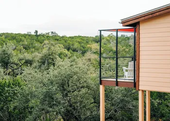 Camp Lucy hotel thumbnail 6