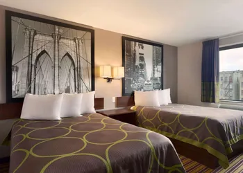 Super 8 by Wyndham Bronx hotel thumbnail 8