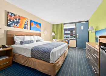 Harris House By the Beach hotel thumbnail 6
