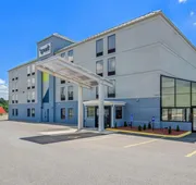 Spark by Hilton Wytheville East Main Street hotel detail image 4
