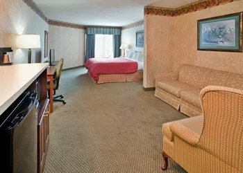 Country Inn & Suites by Radisson, Somerset, KY hotel thumbnail 8