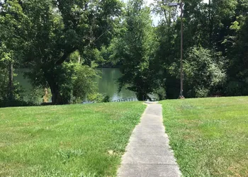 Riverfront Lodge hotel thumbnail 7