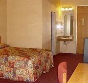 Travelers Inn hotel detail image 7