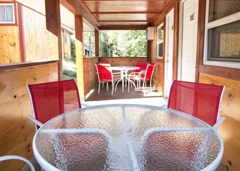 King Hendrick Motel hotel thumbnail 7