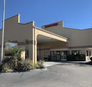 Econo Lodge Dothan West hotel detail image 5
