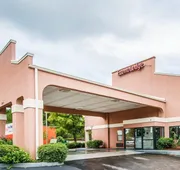 Econo Lodge Dothan West hotel detail image 7