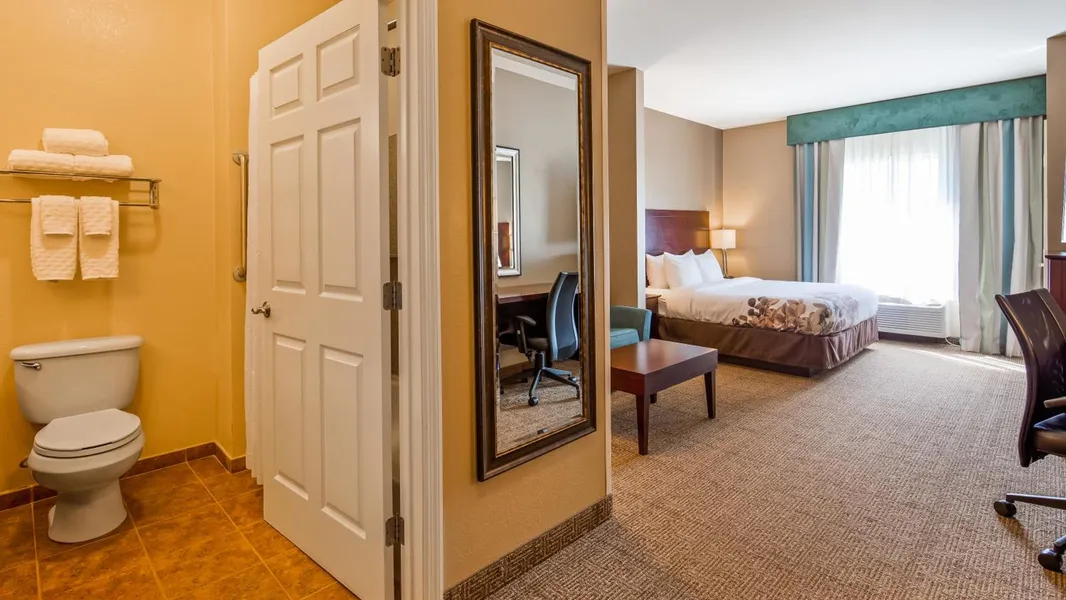 Best Western Dothan Inn & Suites hotel detail image 2