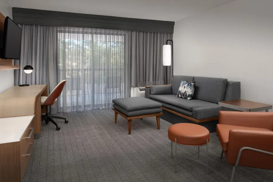 Courtyard by Marriott Dothan hotel detail image 2