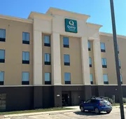 Quality Inn & Suites Pearsall hotel detail image 5