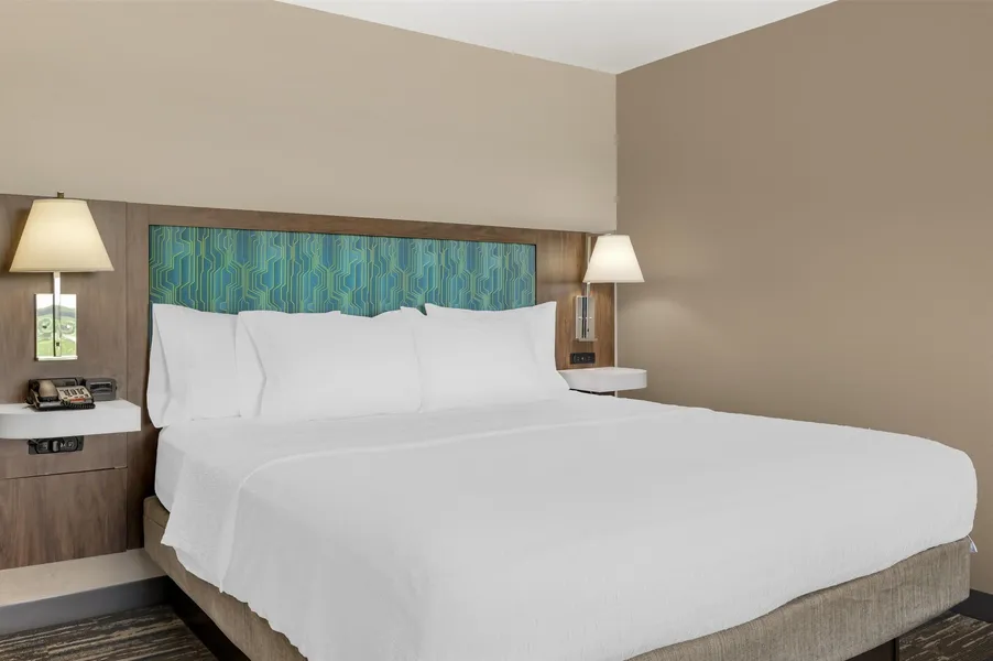 Hampton Inn & Suites Crawfordsville hotel detail image 6