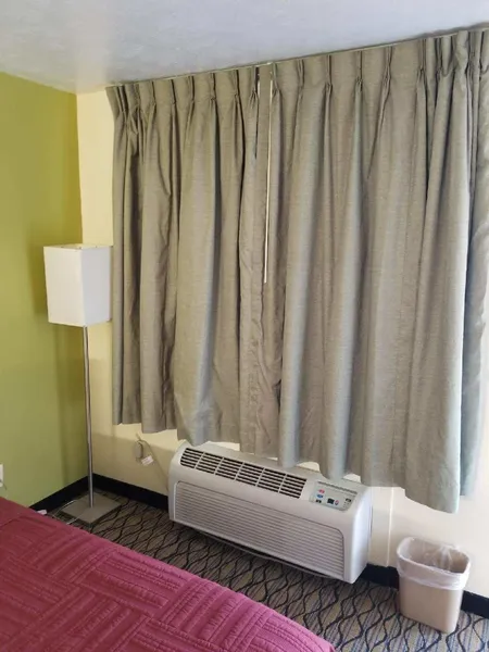 Economy Inn & Suites hotel detail image 2