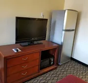 Economy Inn & Suites hotel detail image 7