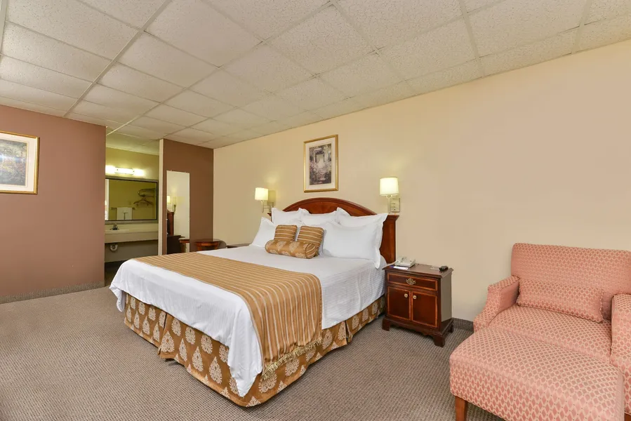 Americas Best Value Inn & Suites Victoria hotel detail image 6