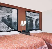 Super 8 by Wyndham Ashland hotel detail image 7