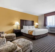 Quality Inn & Suites Warren hotel detail image 5