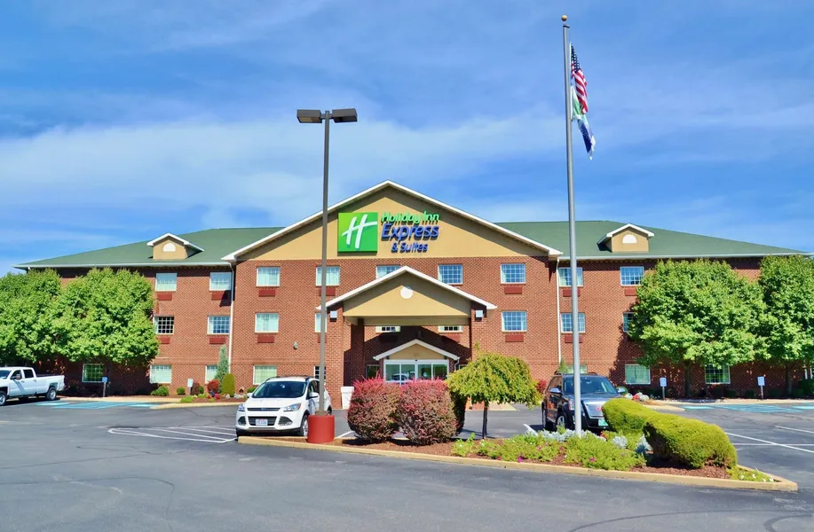 Holiday Inn Express & Suites Center Township by IHG hotel detail image 2