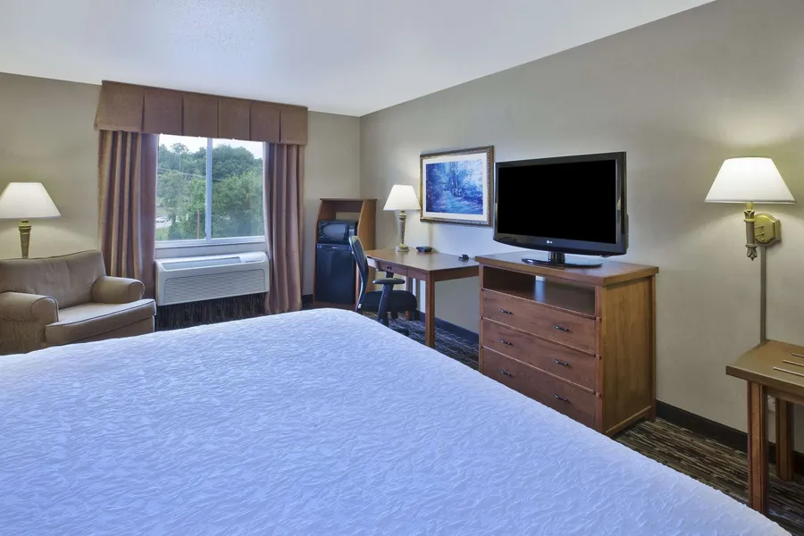 Hampton Inn Pittsburgh Area Beaver Valley CenterTownship hotel detail image 6