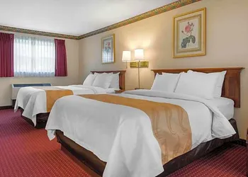 Quality Inn Breeze Manor hotel thumbnail 5