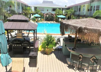Island House Hotel hotel thumbnail 2