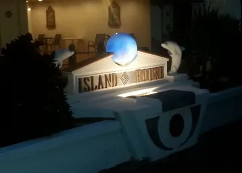 Island House Hotel hotel thumbnail 6