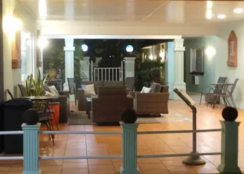 Island House Hotel hotel thumbnail 7