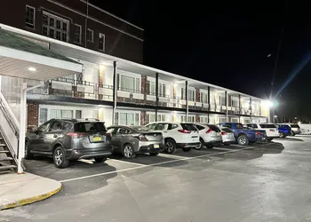 Inn Towne Motel hotel thumbnail 3