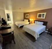 Inn Towne Motel hotel detail image 7